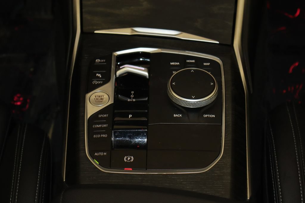 Used 2024 BMW 330i Sedan RWD image 29