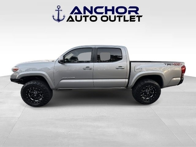 Used 2016 Toyota Tacoma TRD Sport image 5