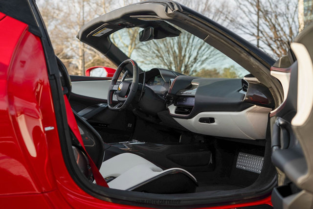 Used 2025 Ferrari SF90 Spider image 50