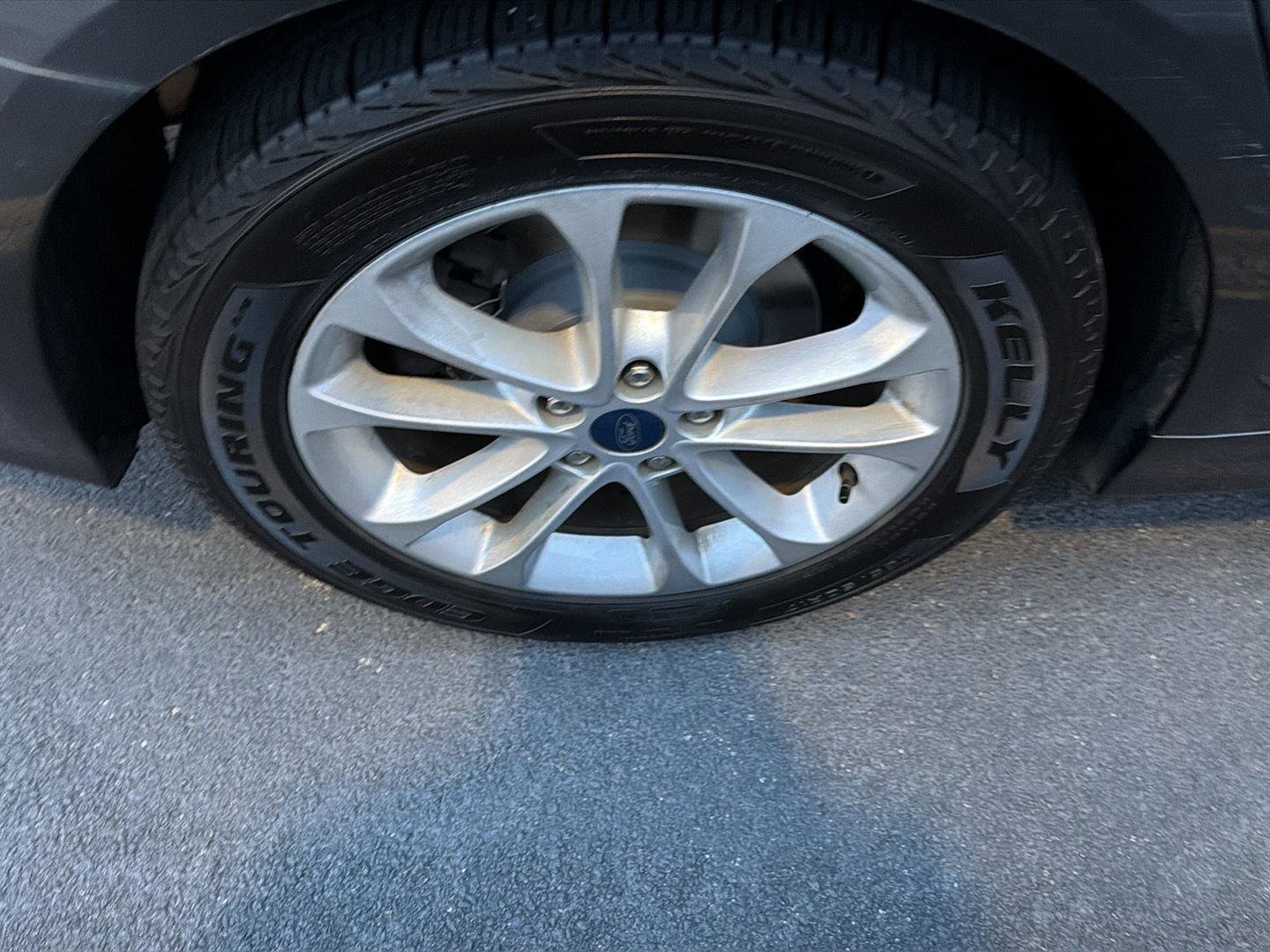 Used 2020 Ford Fusion SE FWD image 7