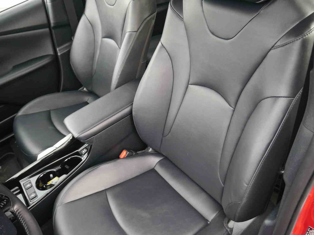 Used 2019 Toyota Prius XLE image 25