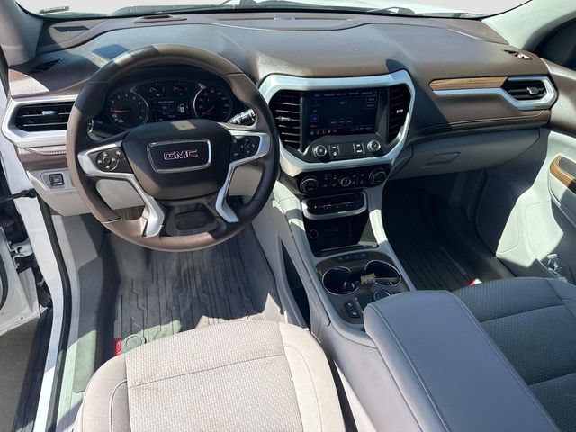 Used 2023 GMC Acadia SLE w/ Driver Convenience Package FWD image 19