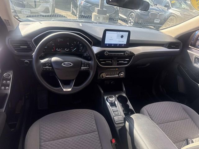 Used 2020 Ford Escape SE image 14