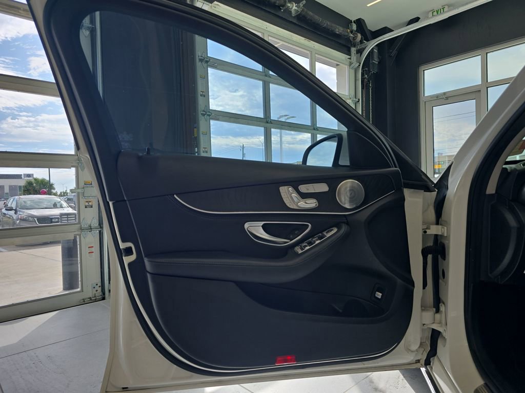 Used 2015 Mercedes-Benz C 300 Sedan image 13