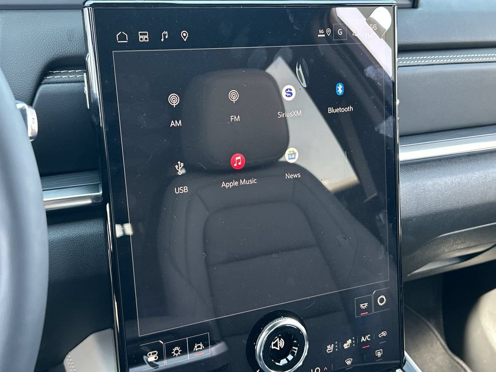 New 2027 GMC Terrain Elevation w/ Elevation Premium Package AWD/4WD image 13