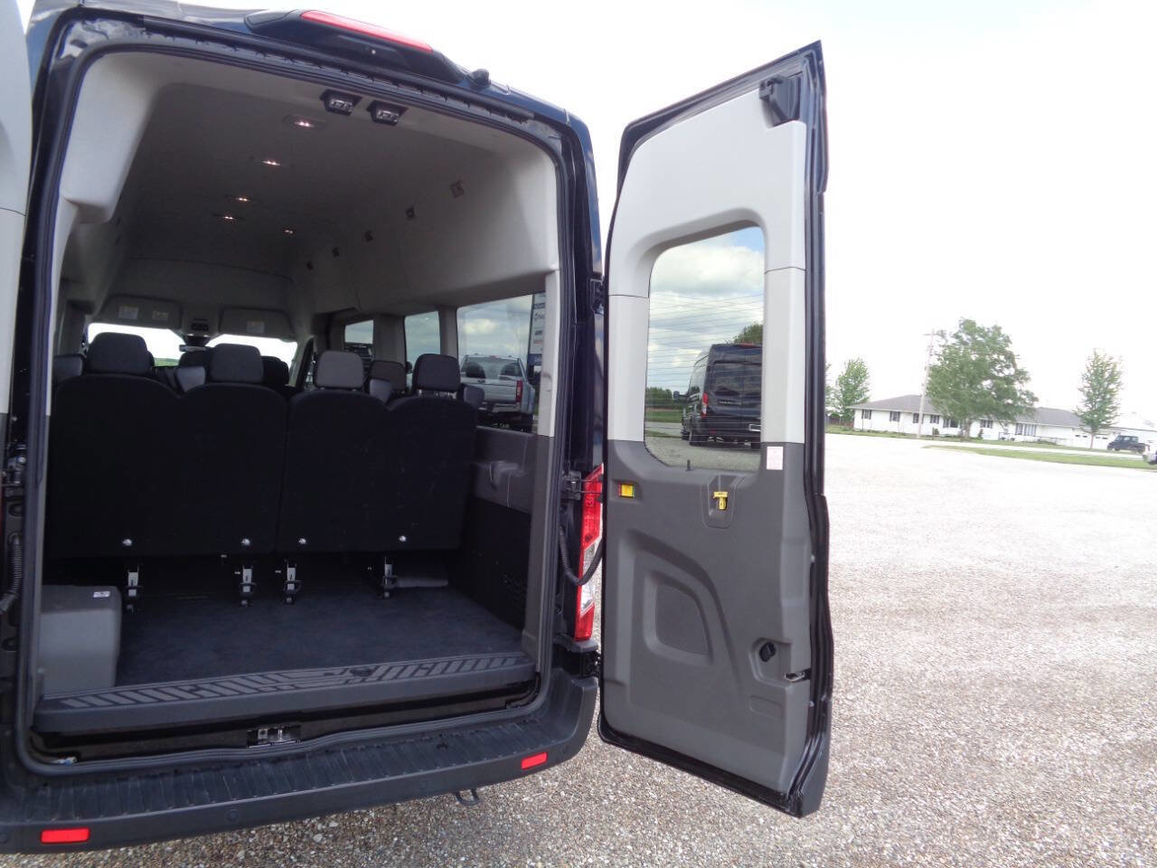 Used 2024 Ford Transit 350 XLT RWD image 69