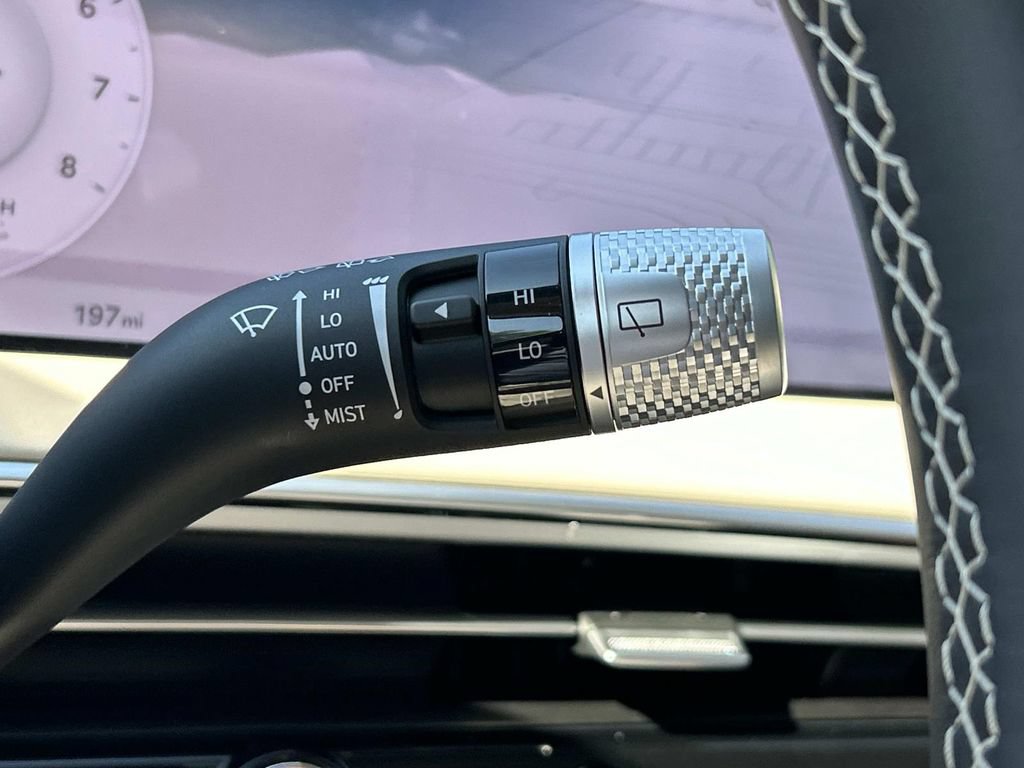 New 2026 Genesis GV70 2.5T Select AWD/4WD image 32