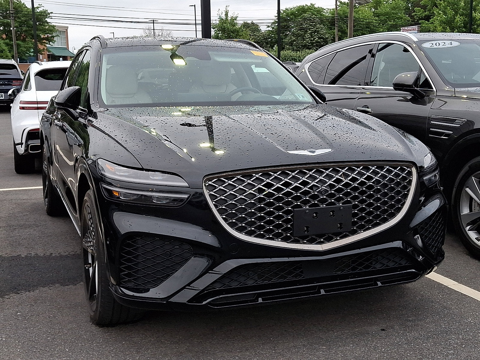 Used 2022 Genesis GV70 3.5T Sport w/ Sport Prestige Package AWD/4WD image 2