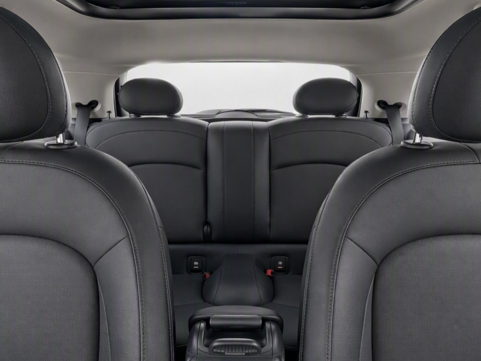 Used 2019 MINI Cooper 2-Door Hardtop w/ Storage Package FWD image 17