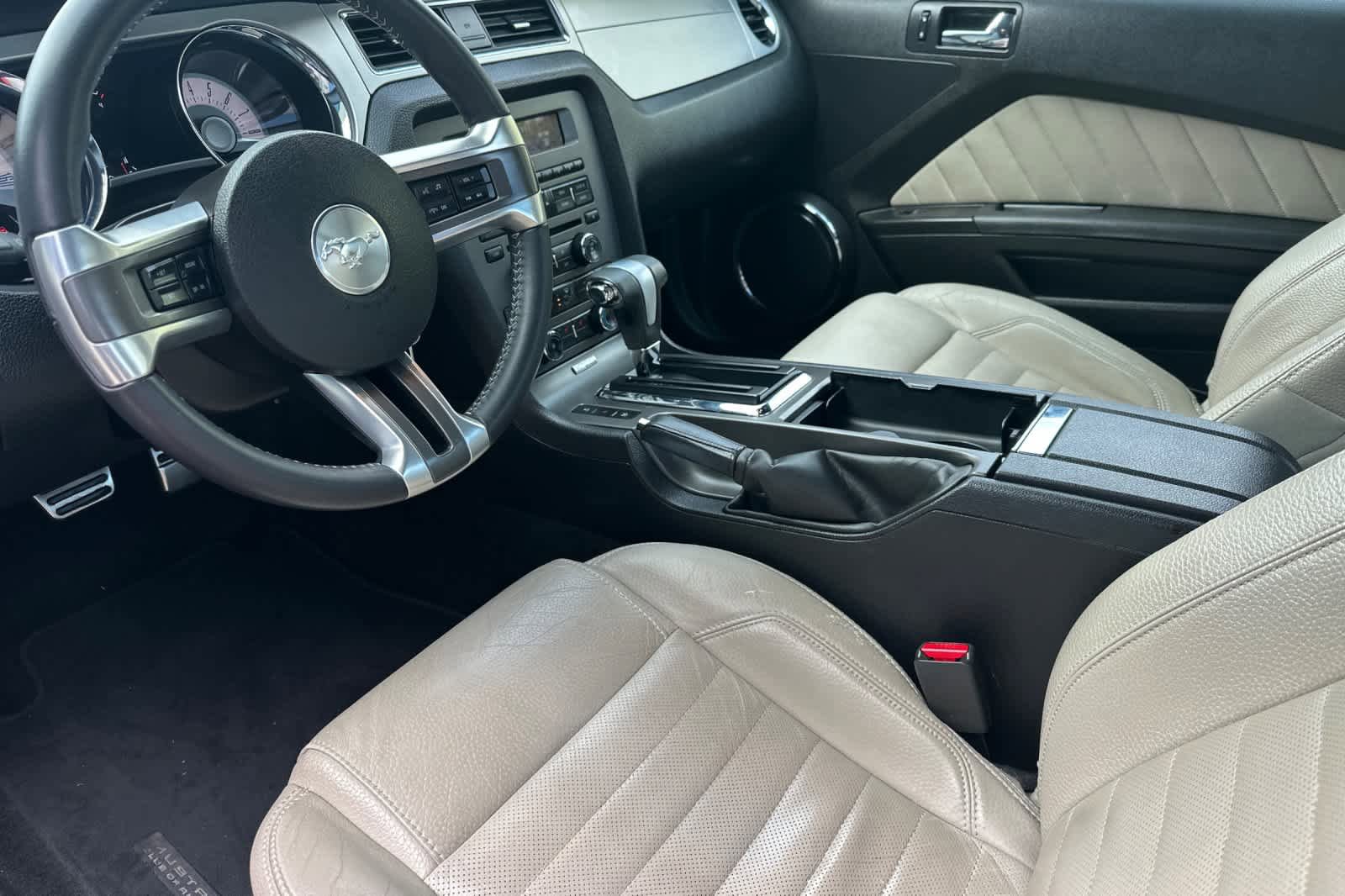 Used 2012 Ford Mustang Premium RWD image 11