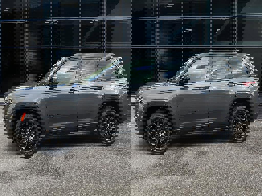 New 2025 Jeep Grand Cherokee Limited image 4