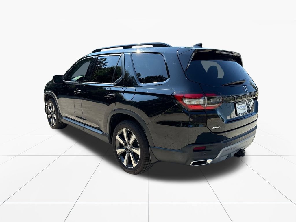 Used 2024 Honda Pilot Touring image 6