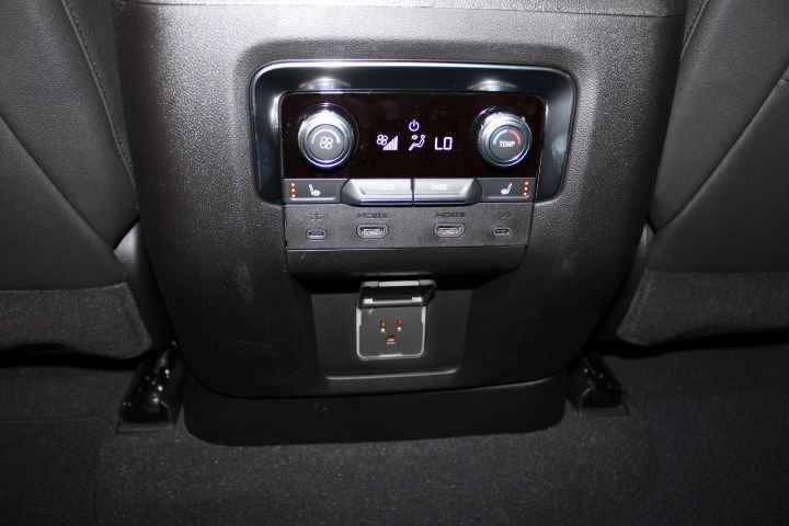 New 2026 GMC Yukon XL AT4 w/ AT4 Premium Plus Package AWD/4WD image 23
