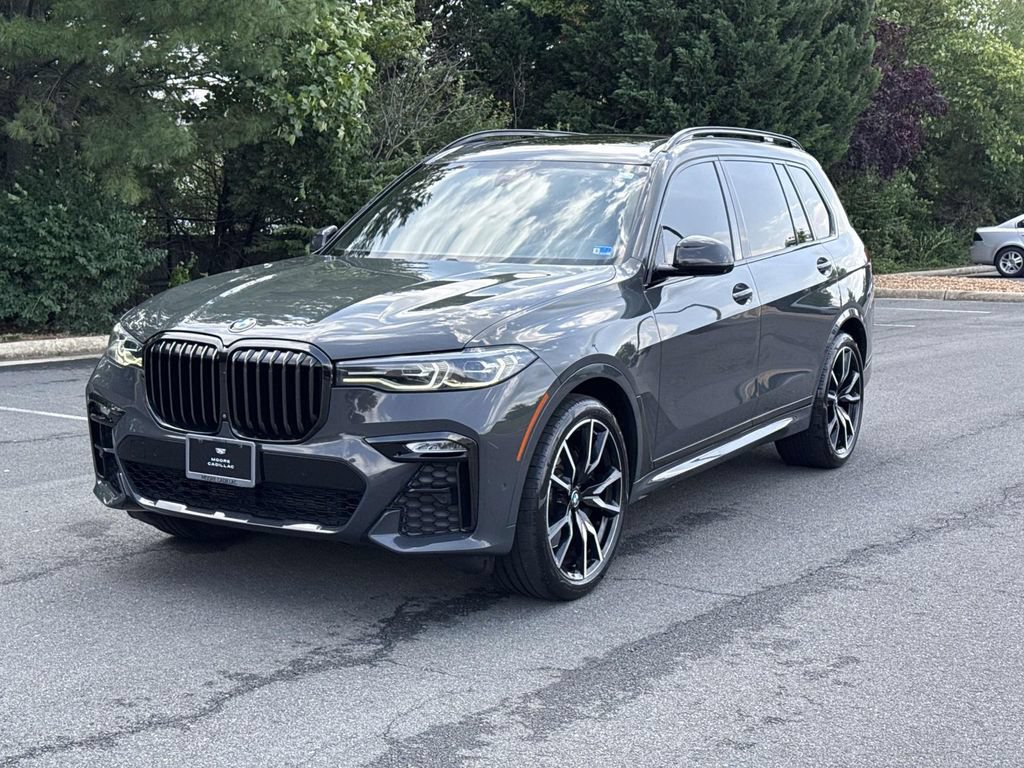 Used 2021 BMW X7 xDrive40i w/ M Sport Package AWD/4WD image 21