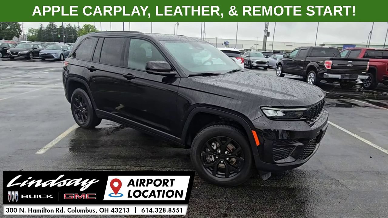 Used 2025 Jeep Grand Cherokee Altitude AWD/4WD image 2