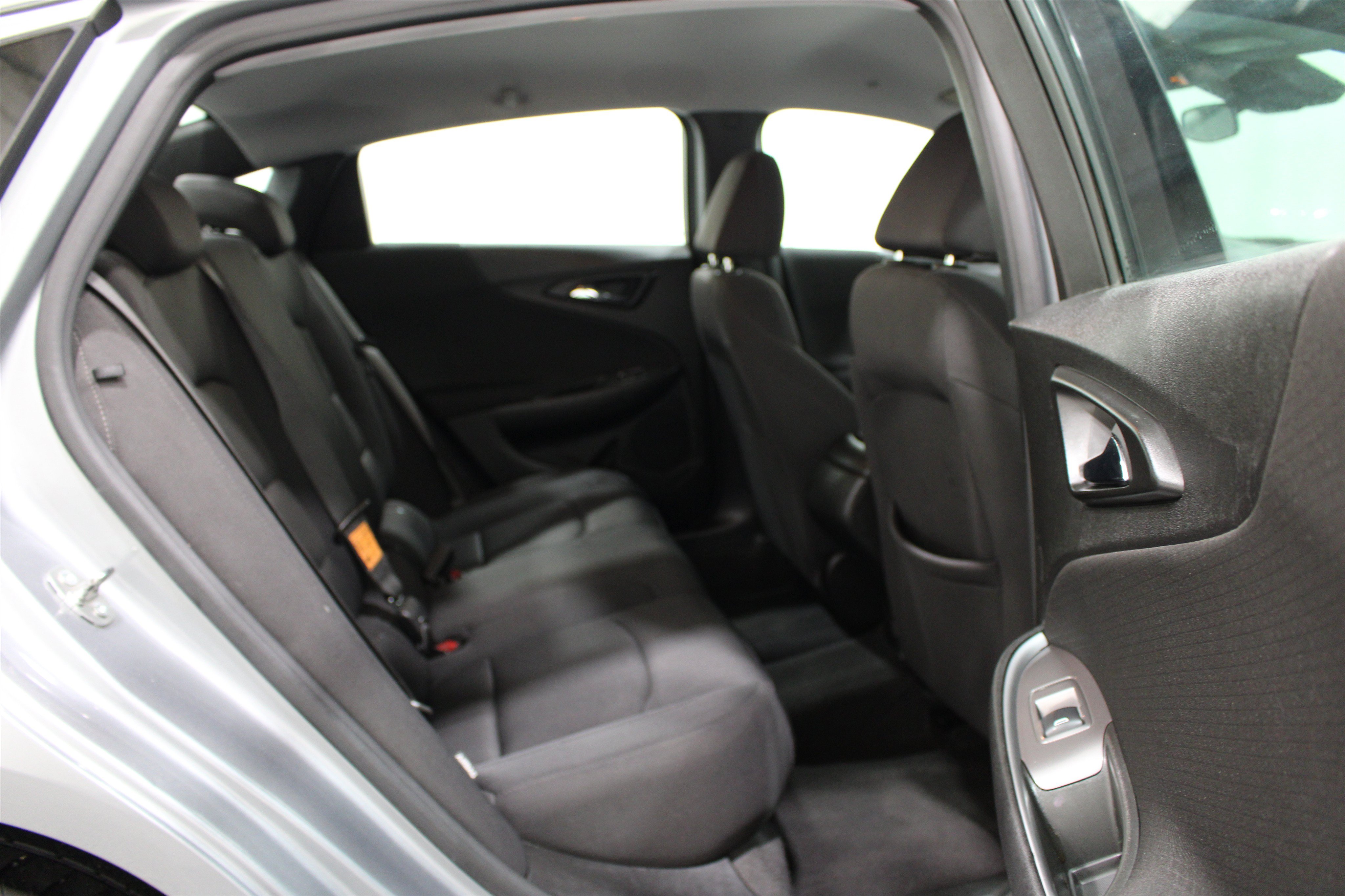 Used 2023 Chevrolet Malibu LS FWD image 23