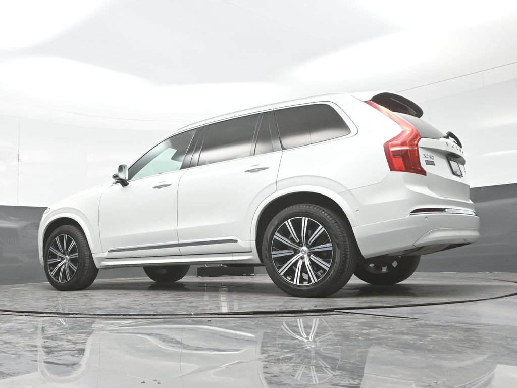 Used 2023 Volvo XC90 B6 Plus AWD/4WD image 33