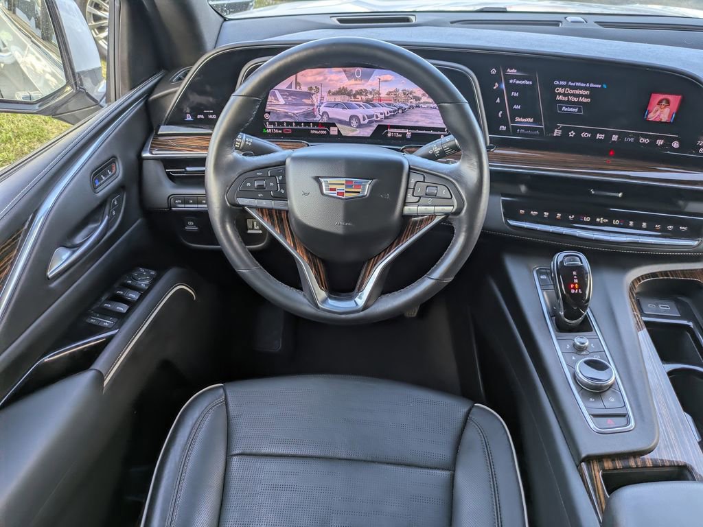 Used 2021 Cadillac Escalade ESV Premium Luxury w/ LPO, Radiant Package image 21