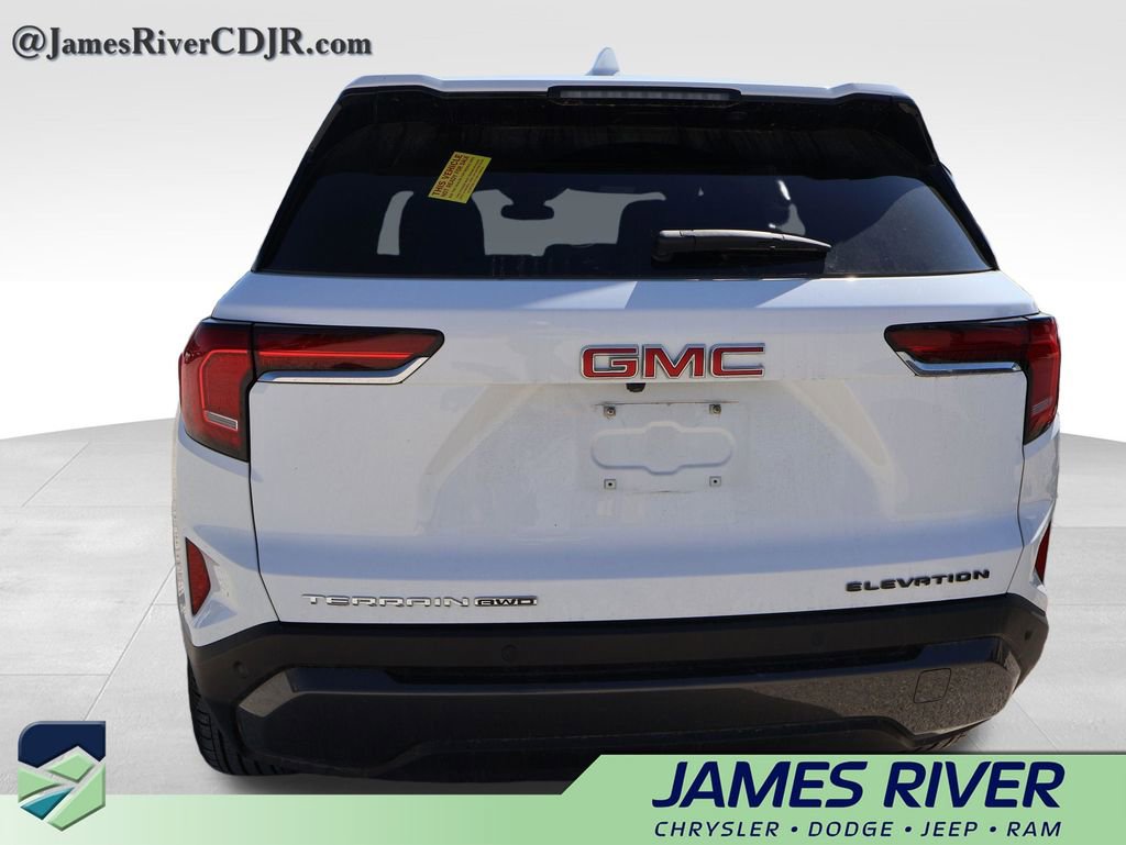 Used 2026 GMC Terrain Elevation image 6