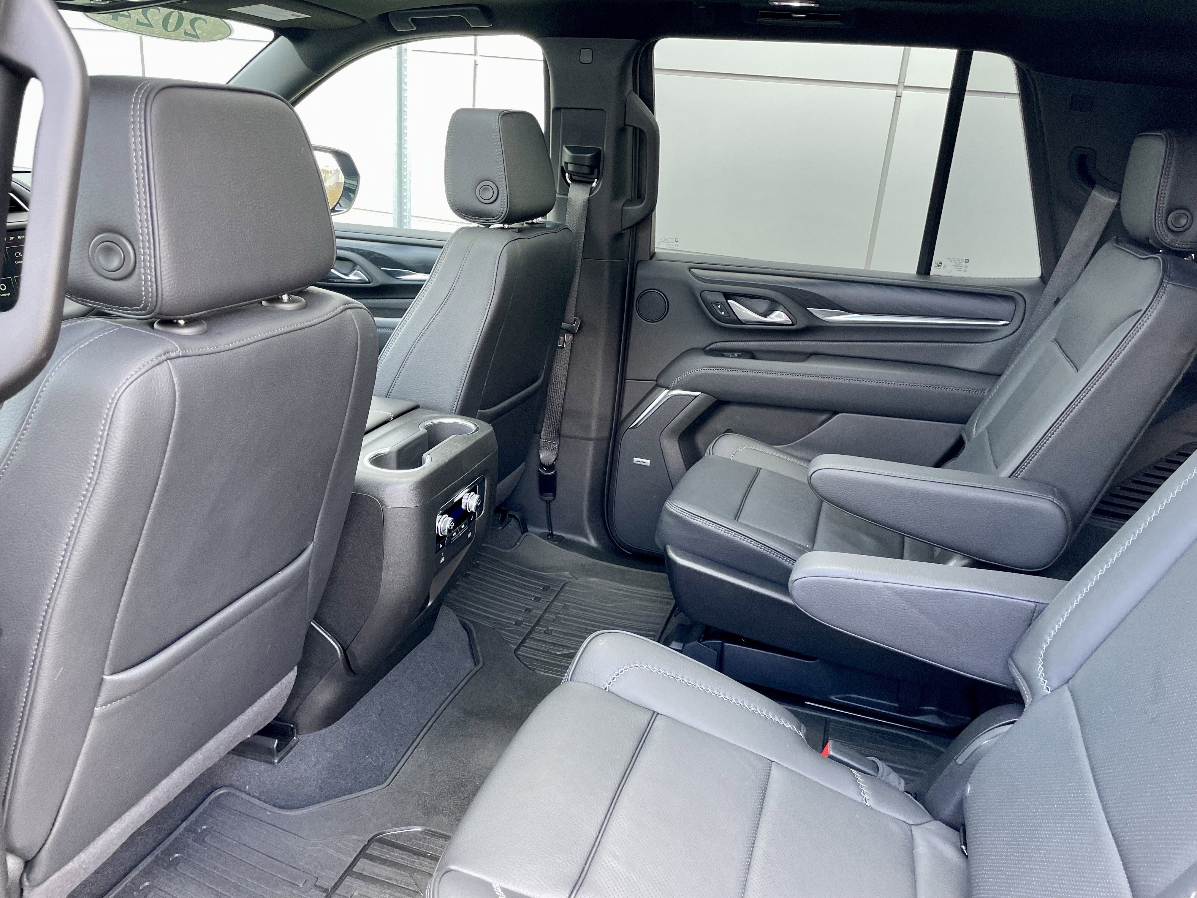 Used 2024 GMC Yukon Denali image 30