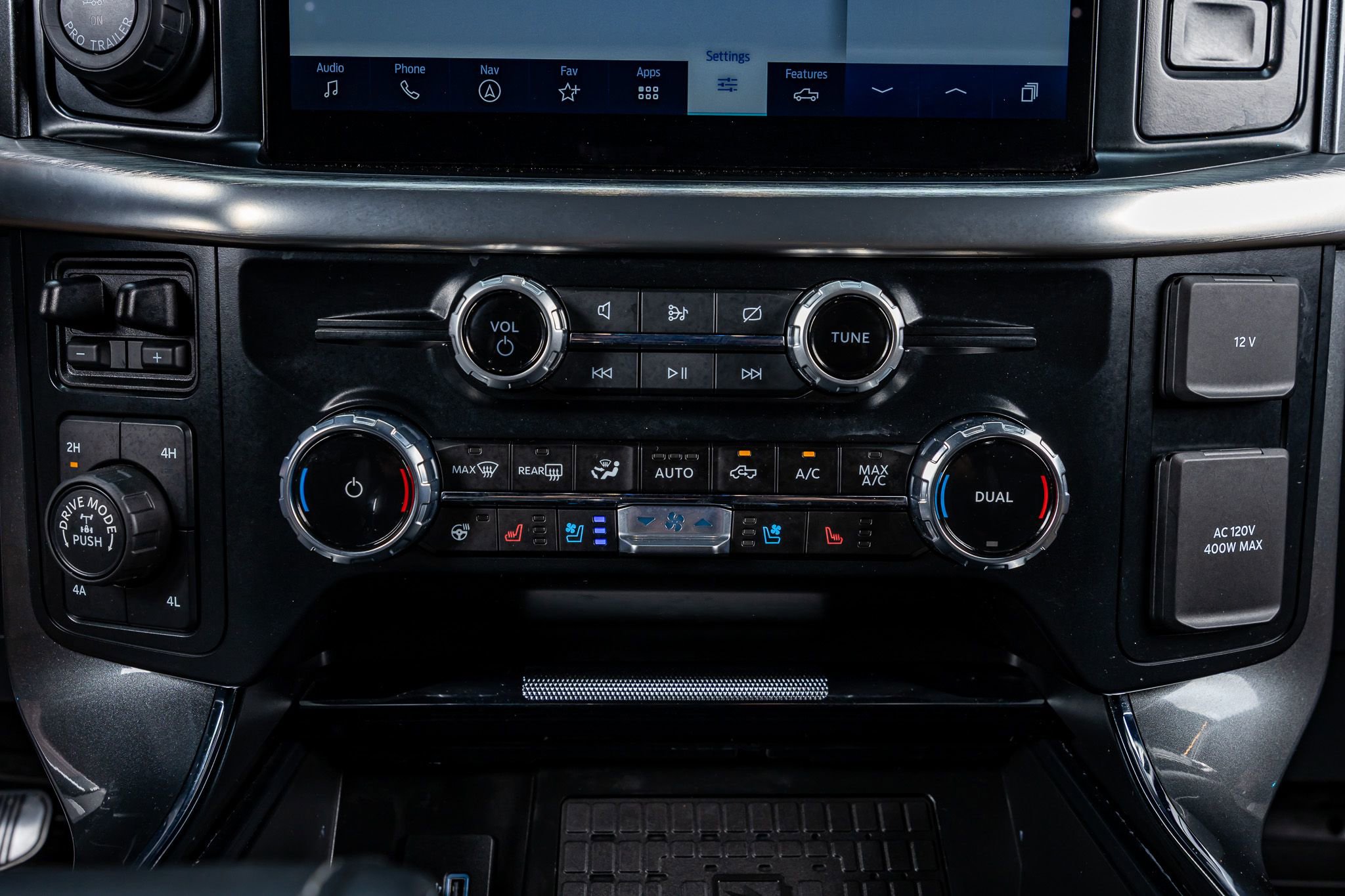 Used 2023 Ford F150 Lariat w/ Equipment Group 502A High image 26