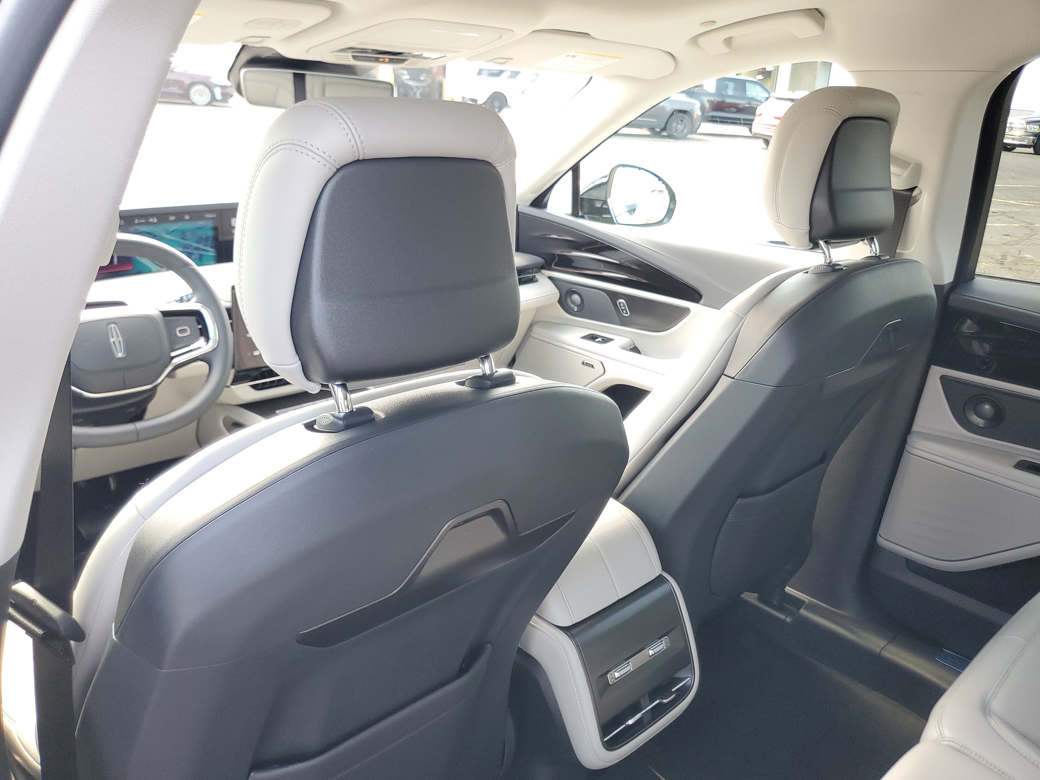 New 2026 Lincoln Nautilus Premier w/ Equipment Group 102A AWD/4WD image 28