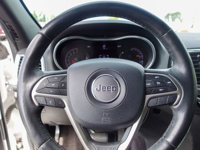Used 2019 Jeep Grand Cherokee Altitude RWD image 12
