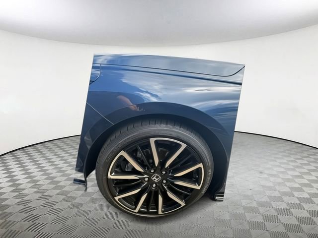 Used 2025 Honda Accord Touring image 7