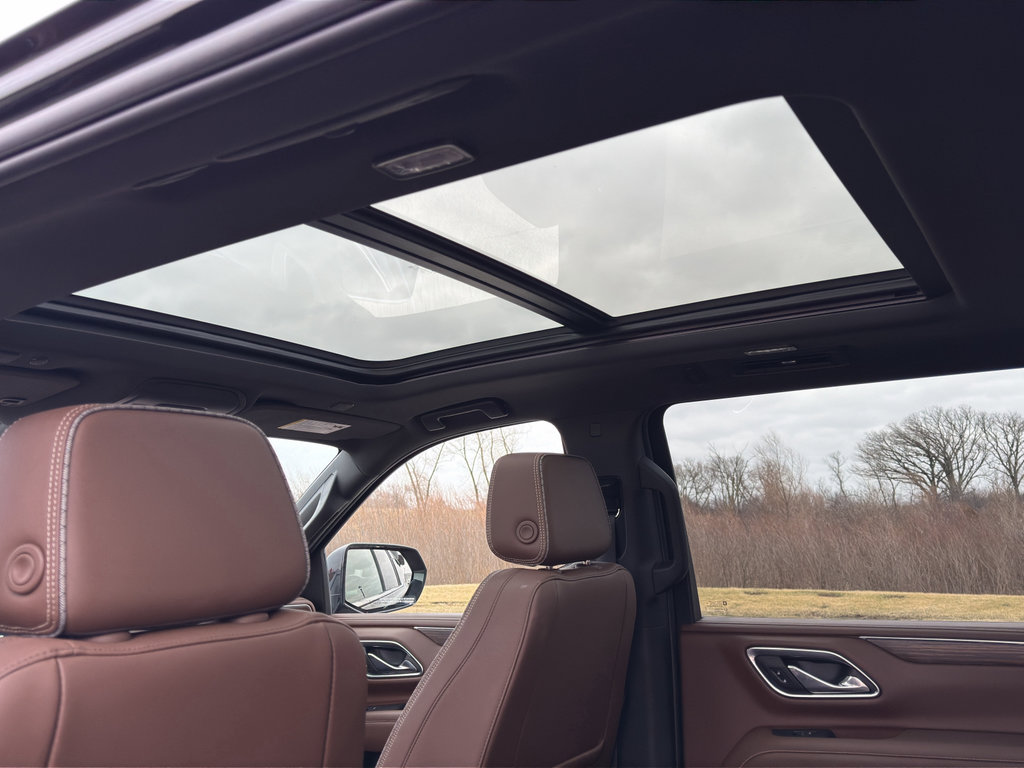 Used 2023 Chevrolet Suburban High Country AWD/4WD image 41