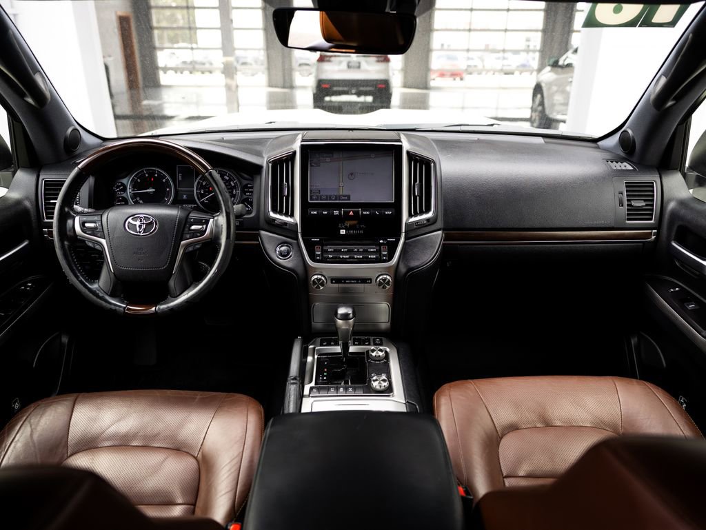 Used 2016 Toyota Land Cruiser AWD/4WD image 20