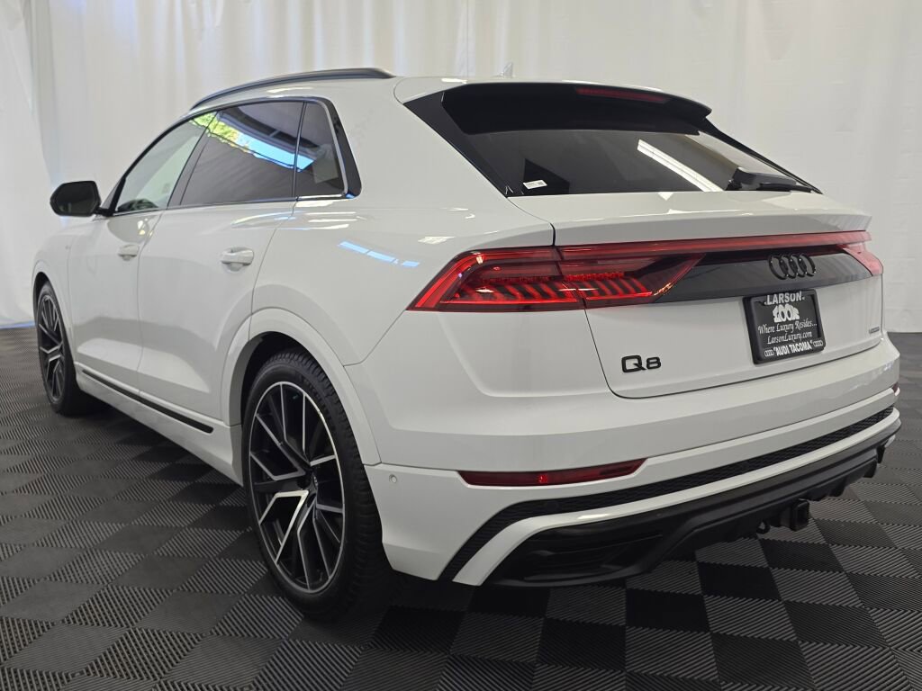 Used 2021 Audi Q8 Prestige w/ Prestige Package image 4