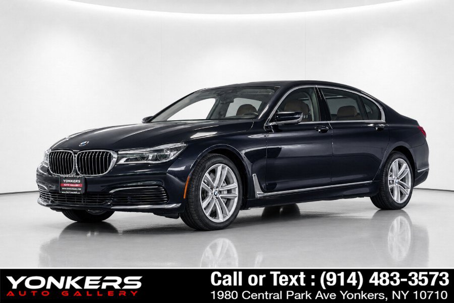 Used 2019 BMW 750i xDrive w/ Executive Package AWD/4WD image 1