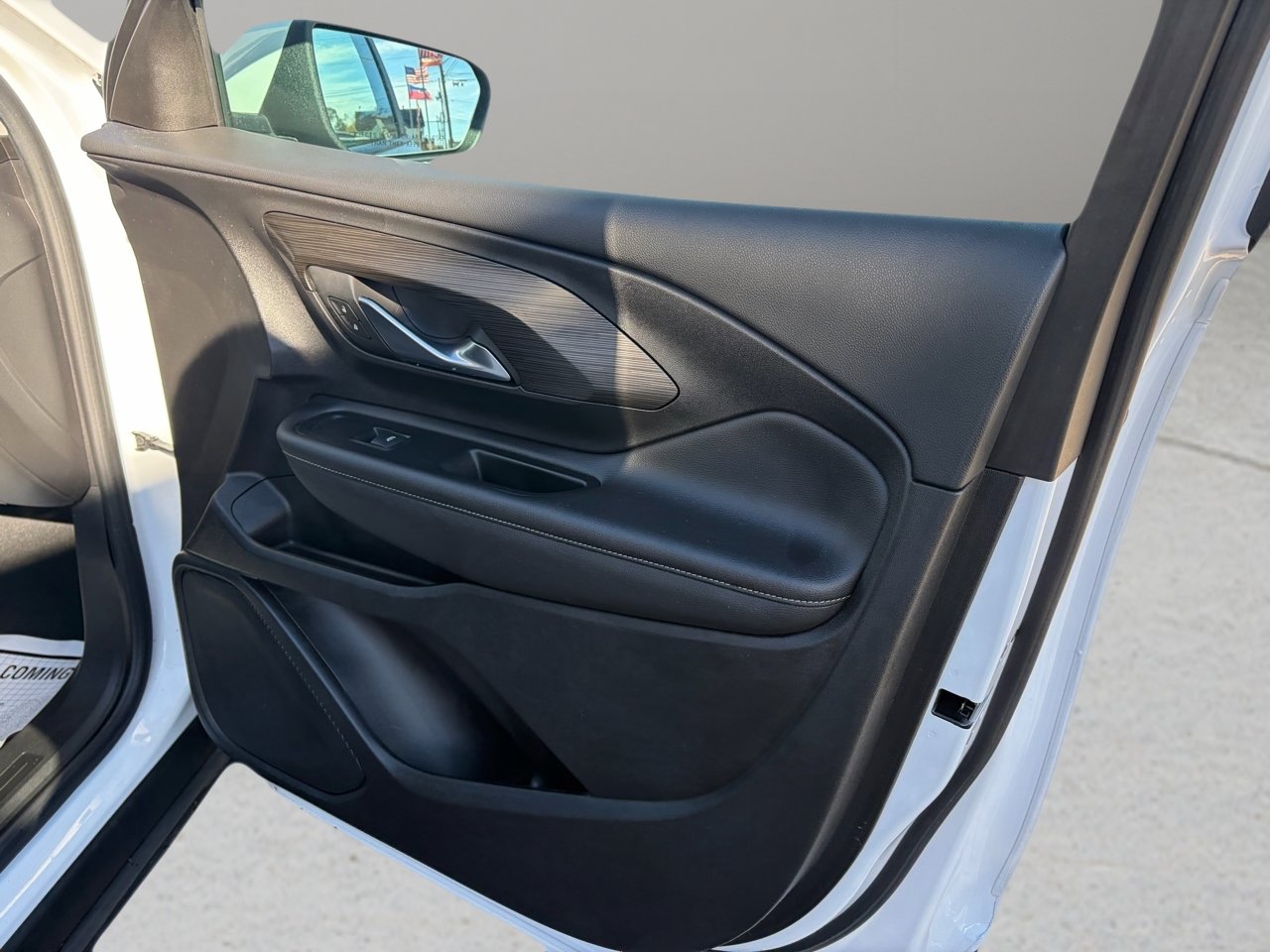 Used 2022 GMC Terrain SLE w/ Driver Convenience Package image 17