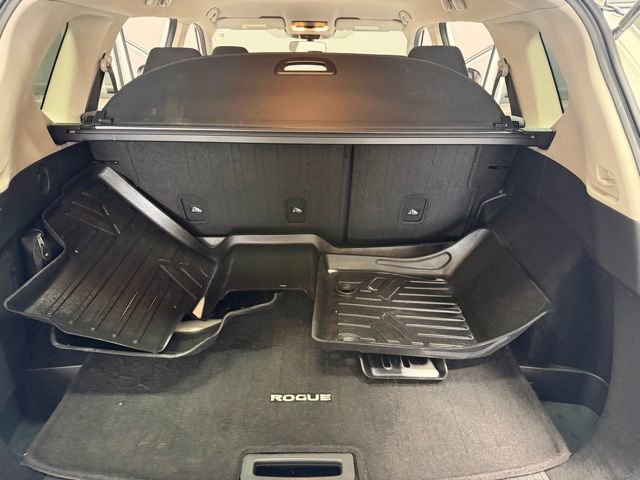 Used 2021 Nissan Rogue SV AWD/4WD image 29