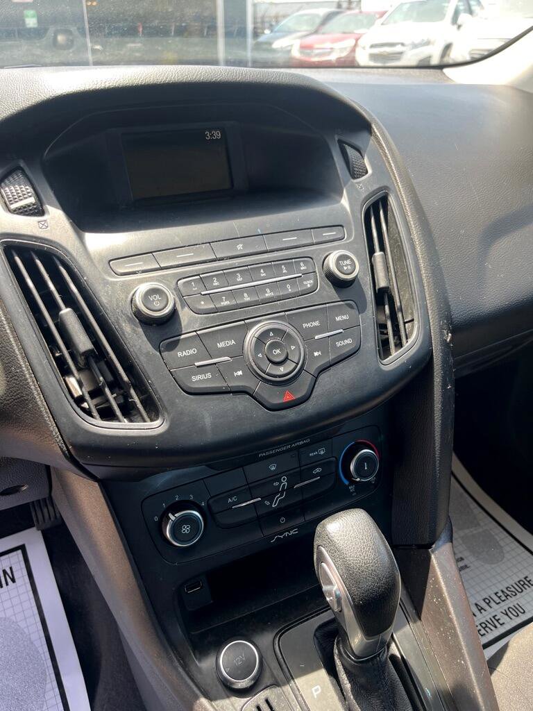 Used 2018 Ford Focus SE image 12