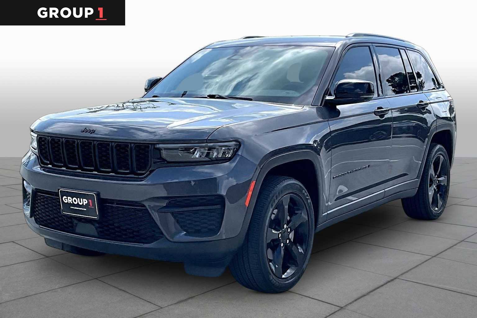 Used 2023 Jeep Grand Cherokee Altitude AWD/4WD image 1