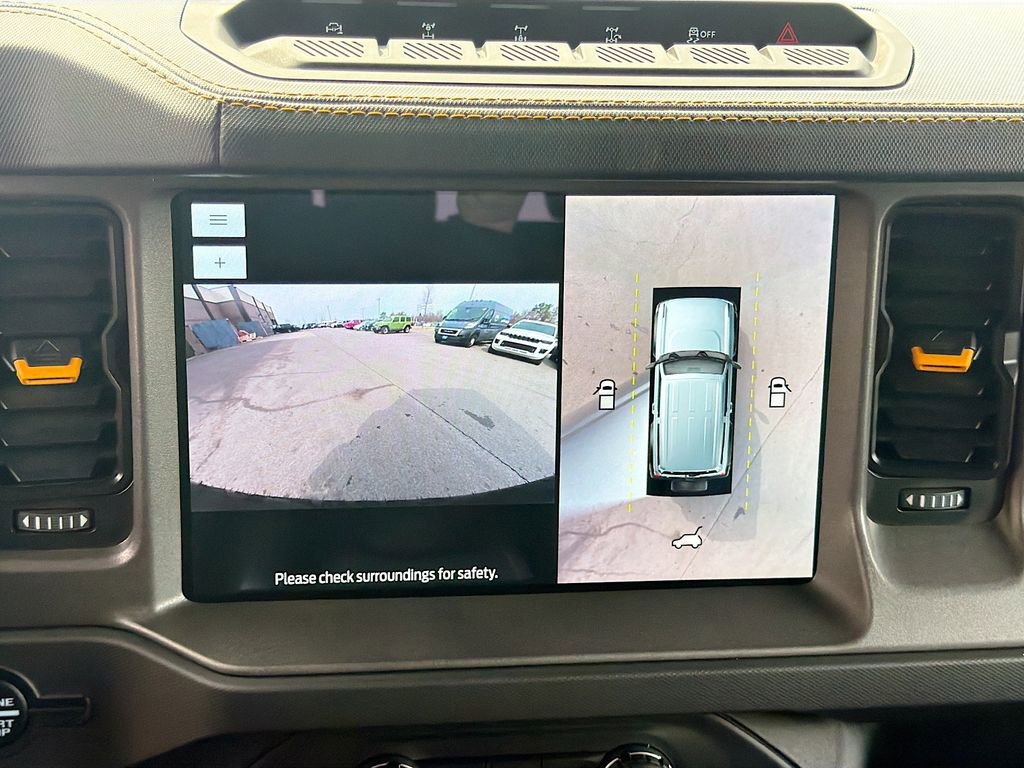 Used 2024 Ford Bronco Badlands image 32