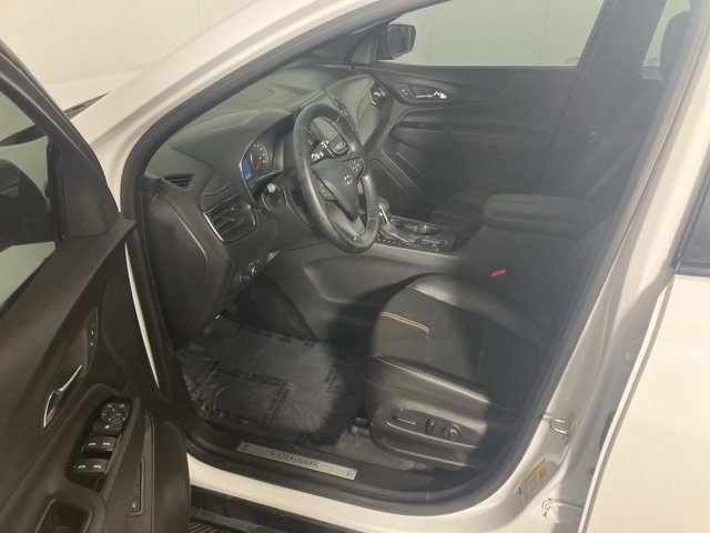 Used 2023 Chevrolet Equinox Premier image 9