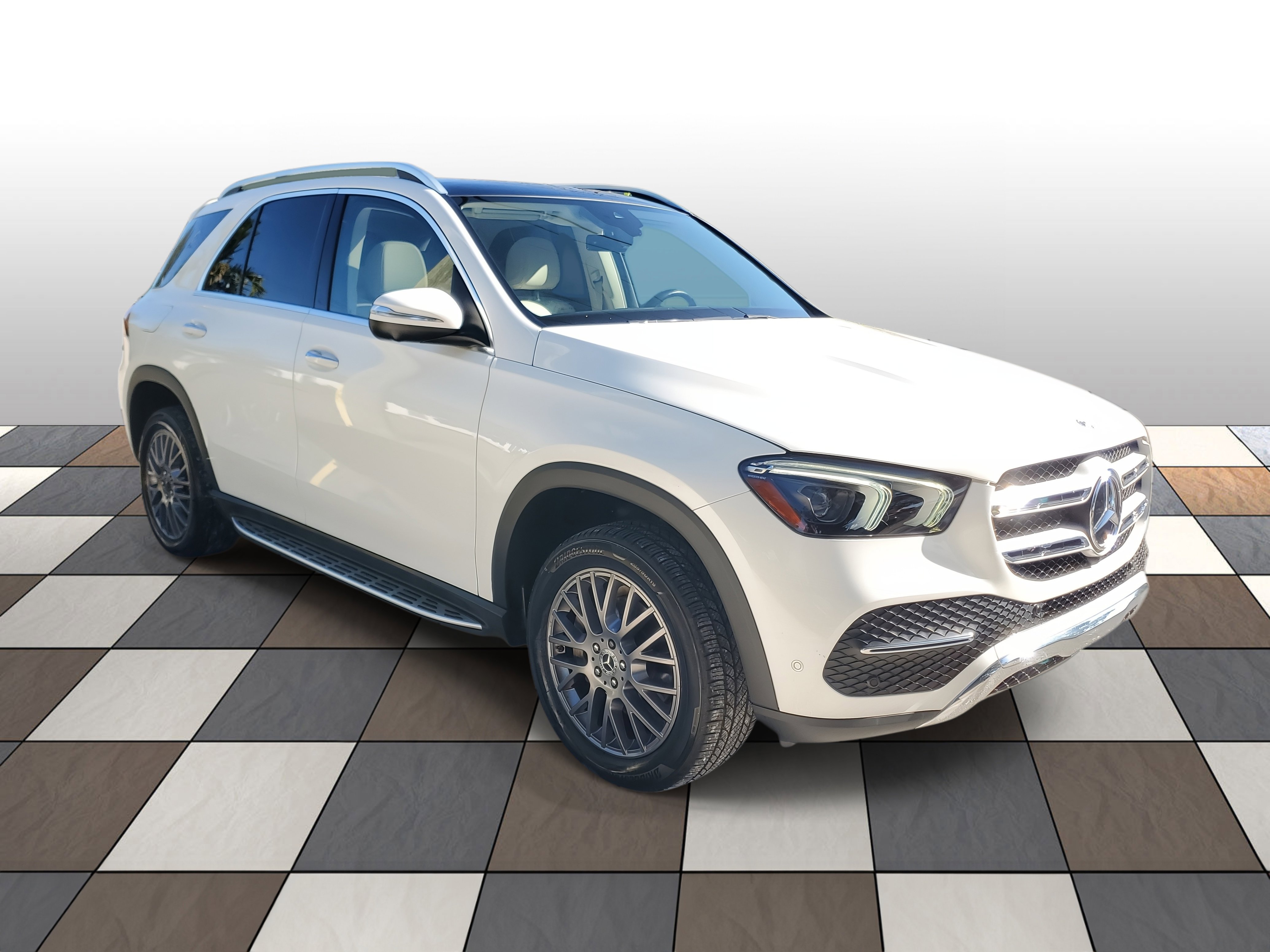 Used 2022 Mercedes-Benz GLE 350 w/ 3rd Row Seat Package image 3