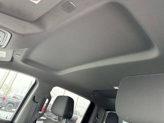 Used 2021 Chevrolet Silverado 2500 LT w/ Convenience Package image 22