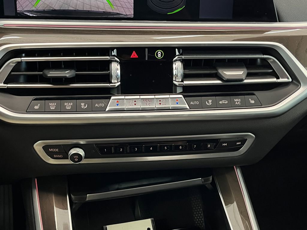 Used 2022 BMW X5 xDrive40i w/ Premium Package image 25