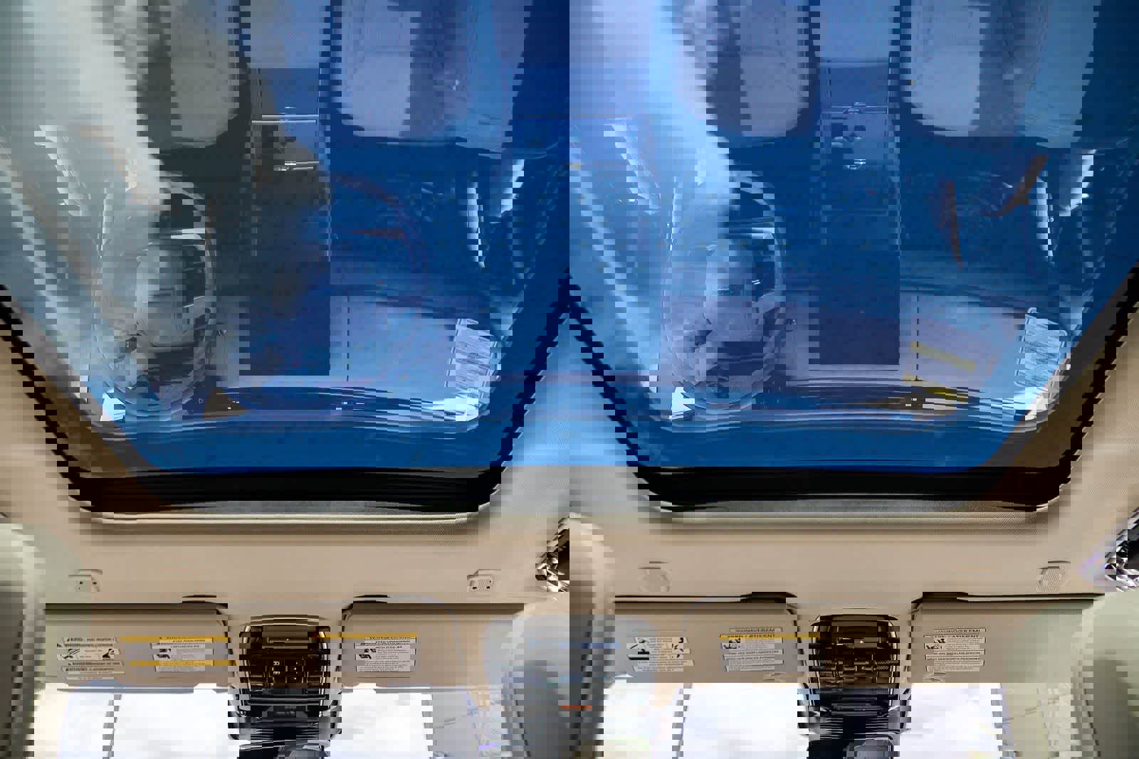 New 2026 Land Rover Range Rover Long Wheelbase SE image 16