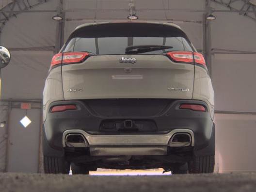 Used 2016 Jeep Cherokee Limited w/ Trailer Tow Group AWD/4WD image 7