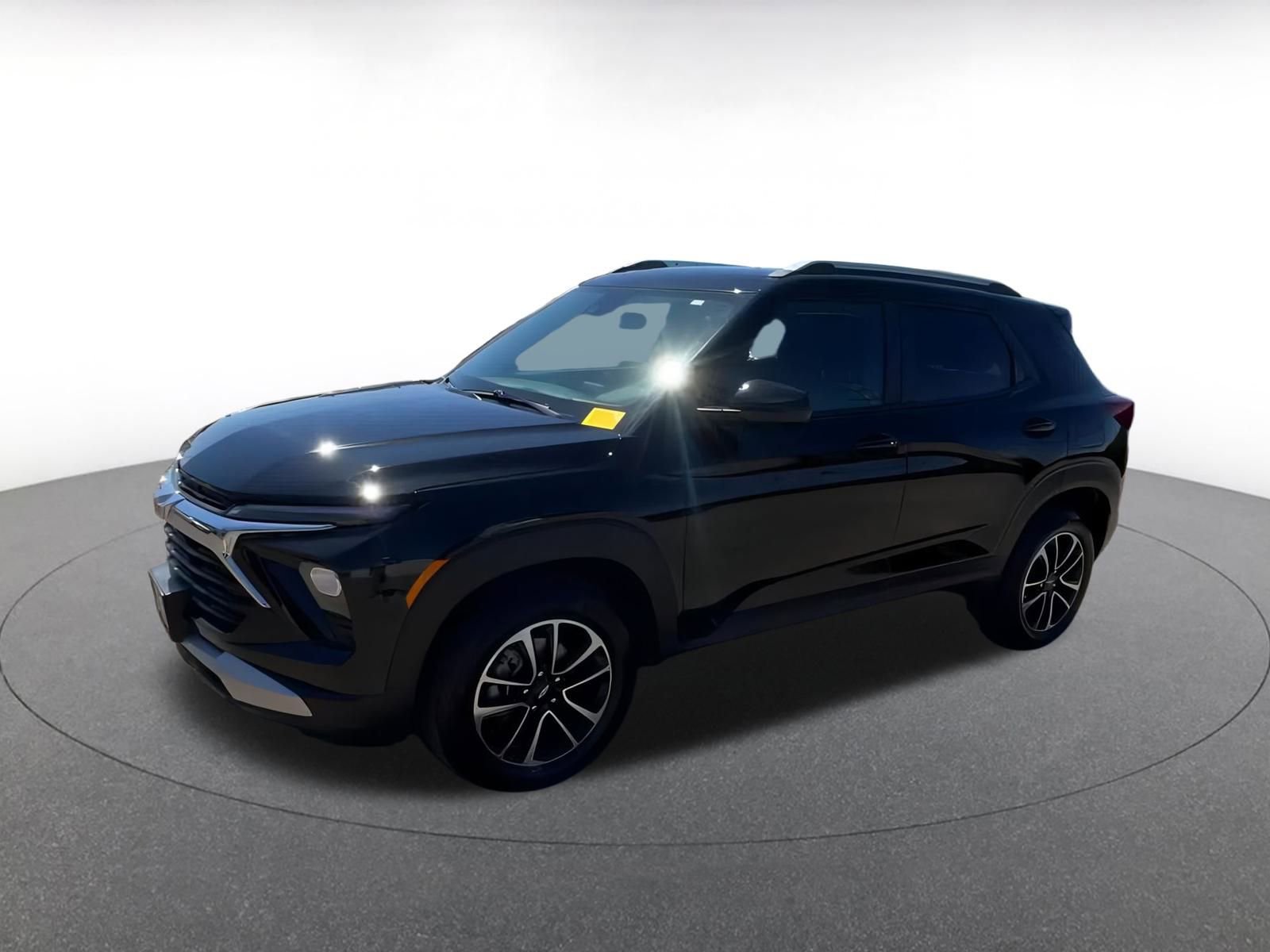 Used 2024 Chevrolet TrailBlazer LT w/ Driver Confidence Package image 8