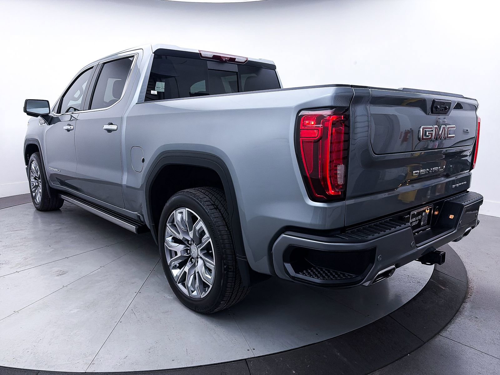 Used 2024 GMC Sierra 1500 Denali w/ Denali Reserve Package image 16