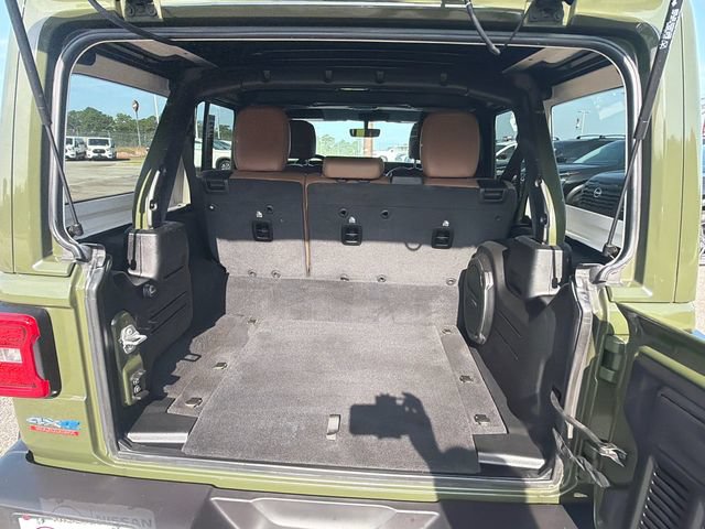 Used 2021 Jeep Wrangler Unlimited Sahara w/ Cold Weather Group AWD/4WD image 18