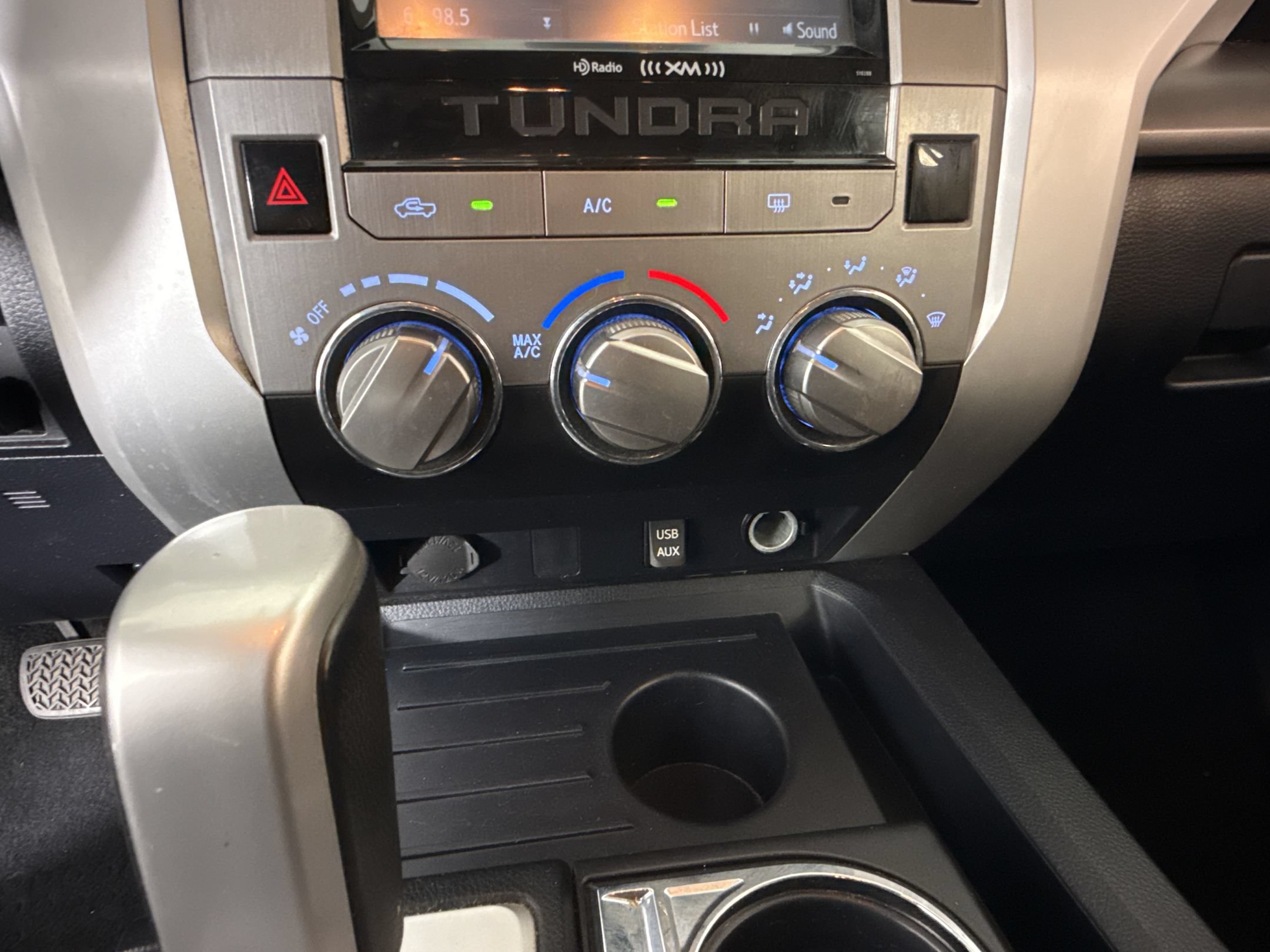 Used 2018 Toyota Tundra SR5 w/ SR5 Upgrade Package RWD image 16