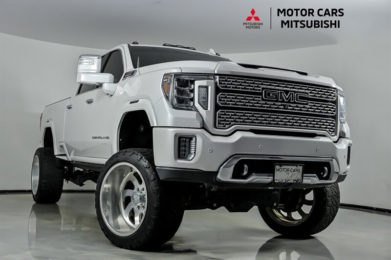 Used 2020 GMC Sierra 2500 Denali w/ Denali Ultimate Package AWD/4WD image 1