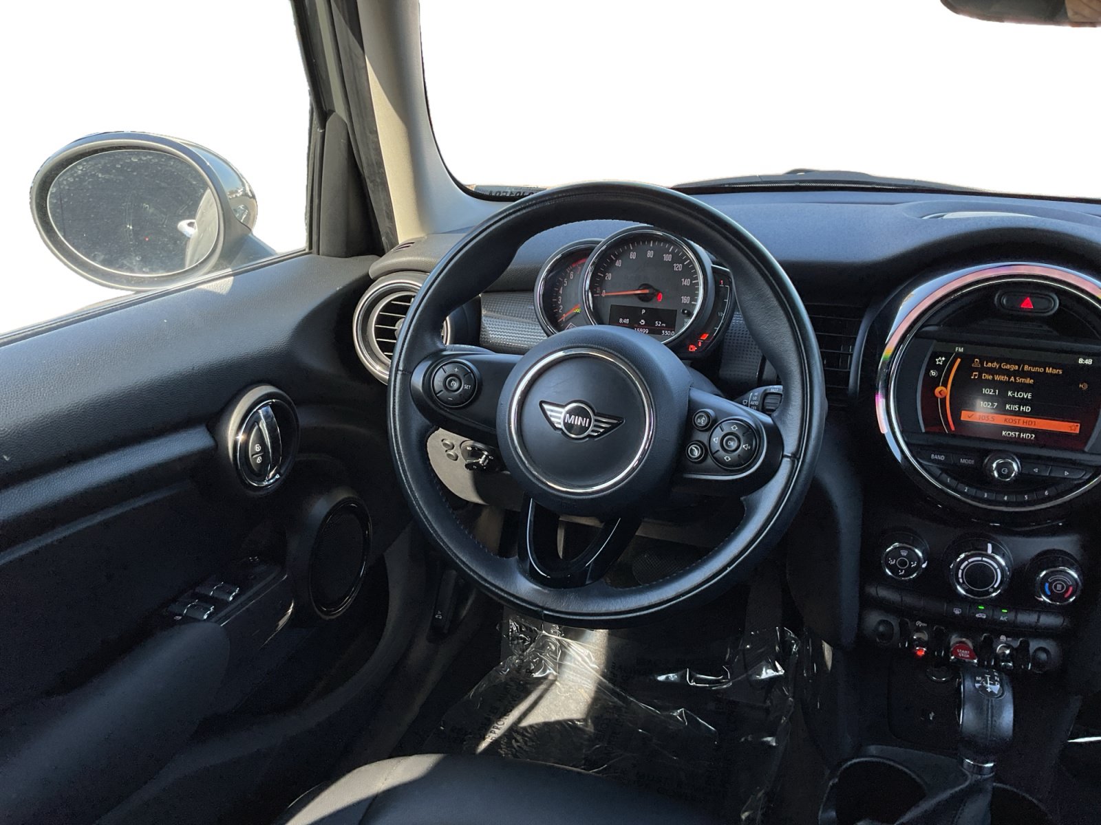 Used 2019 MINI Cooper 4-Door Hardtop w/ Storage Package FWD image 11