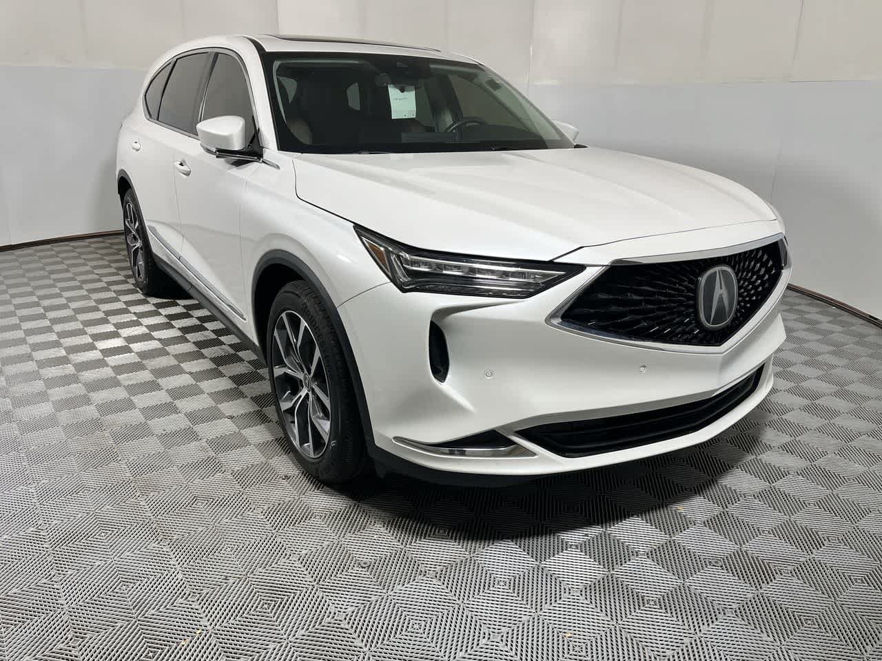 Certified 2024 Acura MDX SH-AWD w/ Technology Package image 2